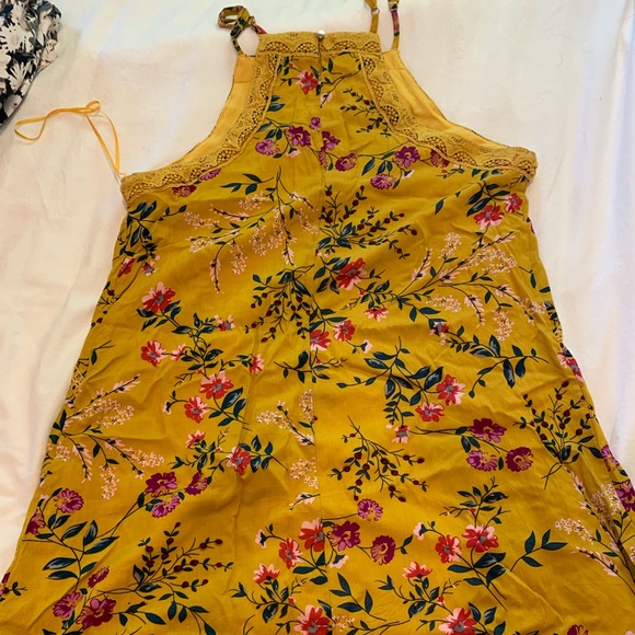 Yellow floral sundress - Picture 2 of 3